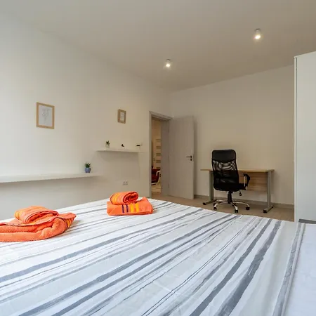 The Right Choice 20 Apartment